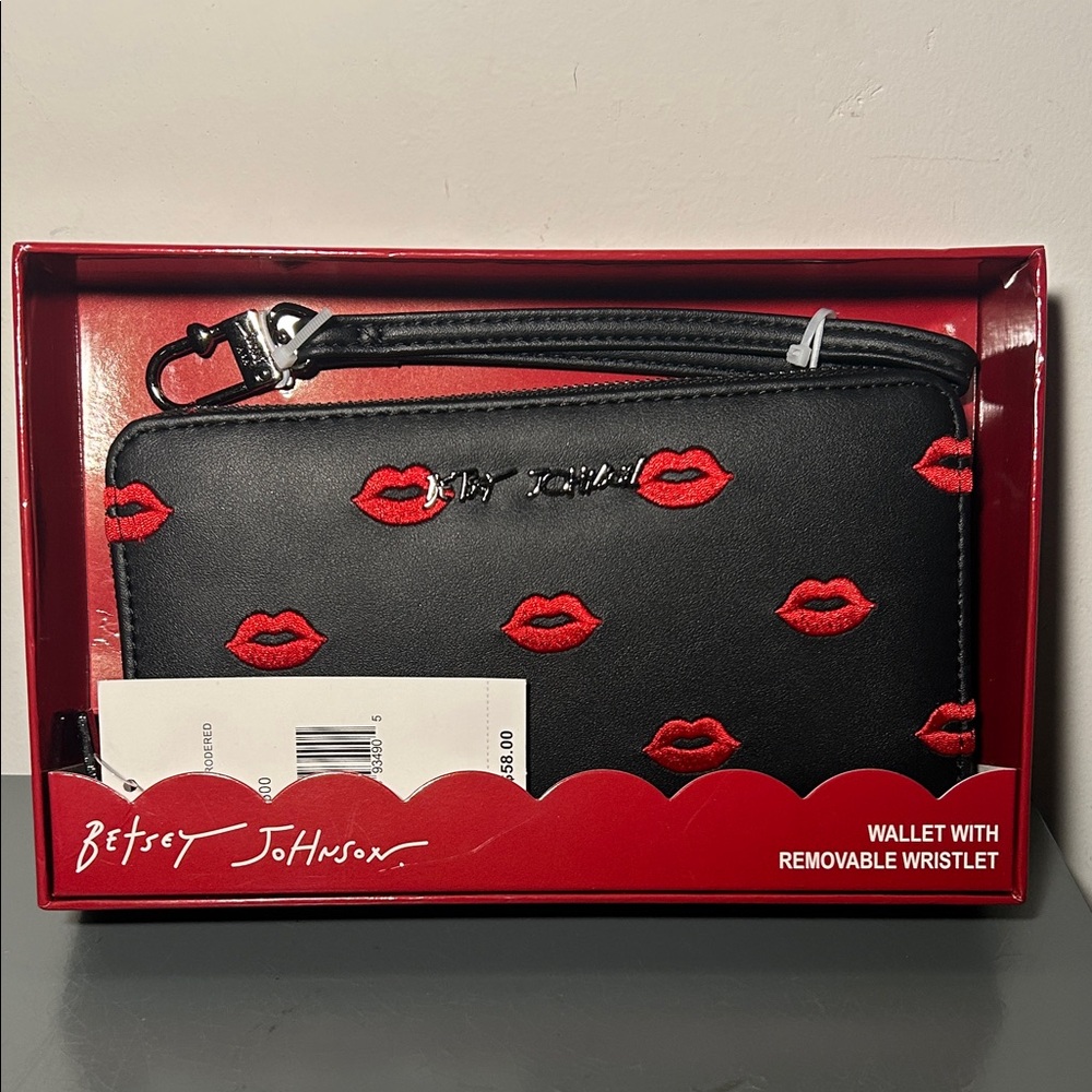 Betsey Johnson, Boxed Z/A Embroidered Lip Print Black and Red Wristlet